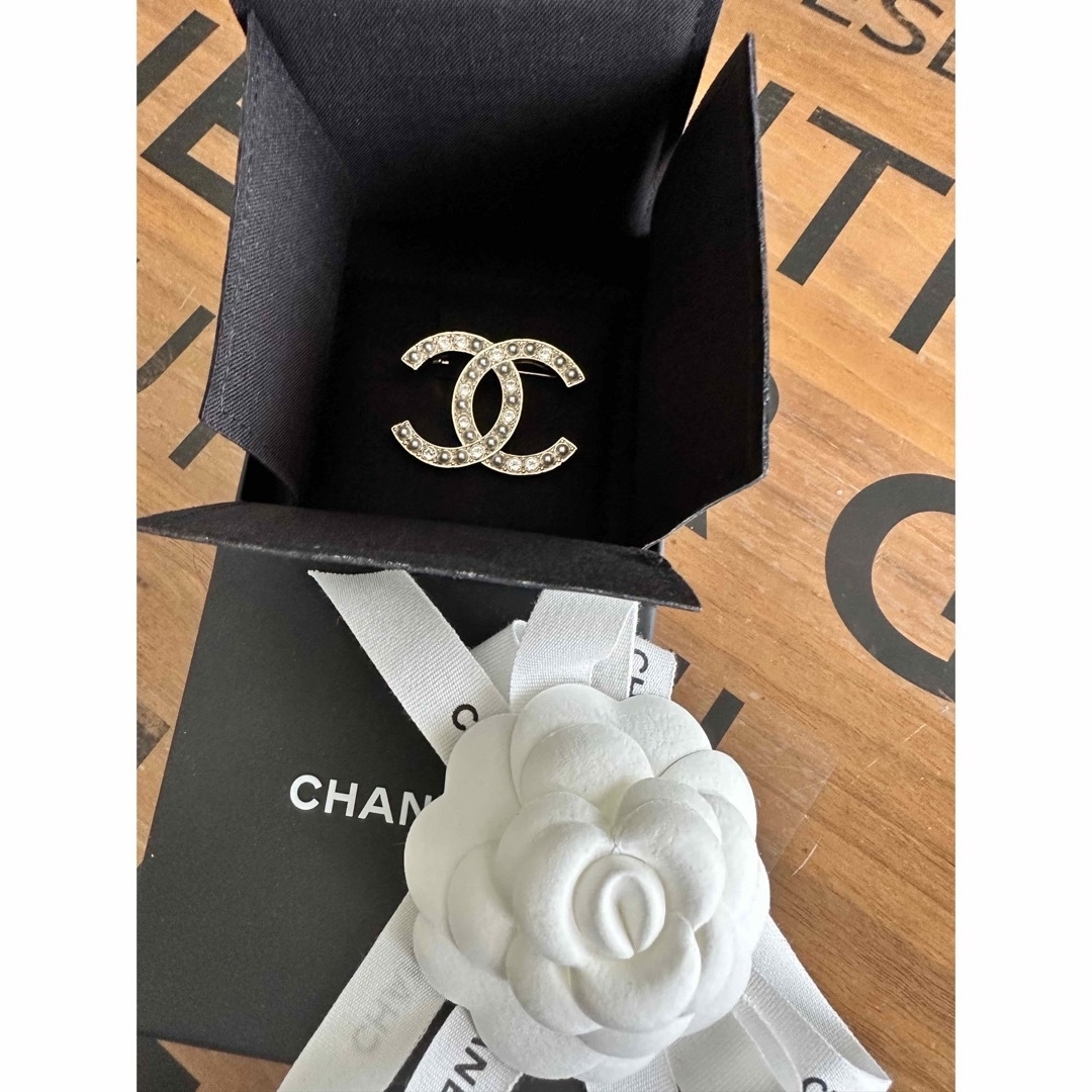 シャネル銀座購入★新作★即完売入手困難★新品未使用【CHANEL】激レアブローチ | フリマアプリ ラクマ