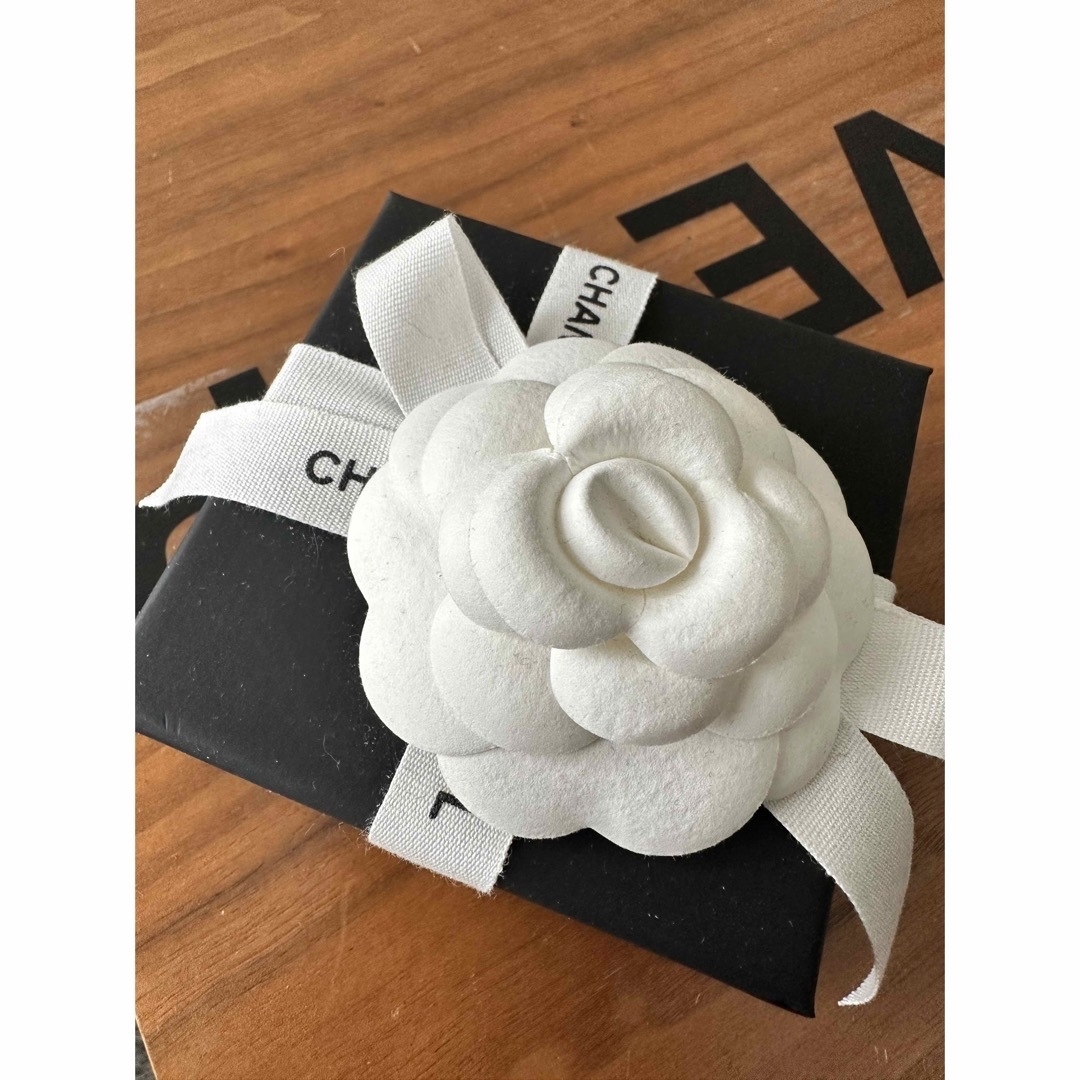 シャネル銀座購入★新作★即完売入手困難★新品未使用【CHANEL】激レアブローチ シャネル銀座購入★新作★即完売入手困難★新品未使用【CHANEL】激レアブローチ