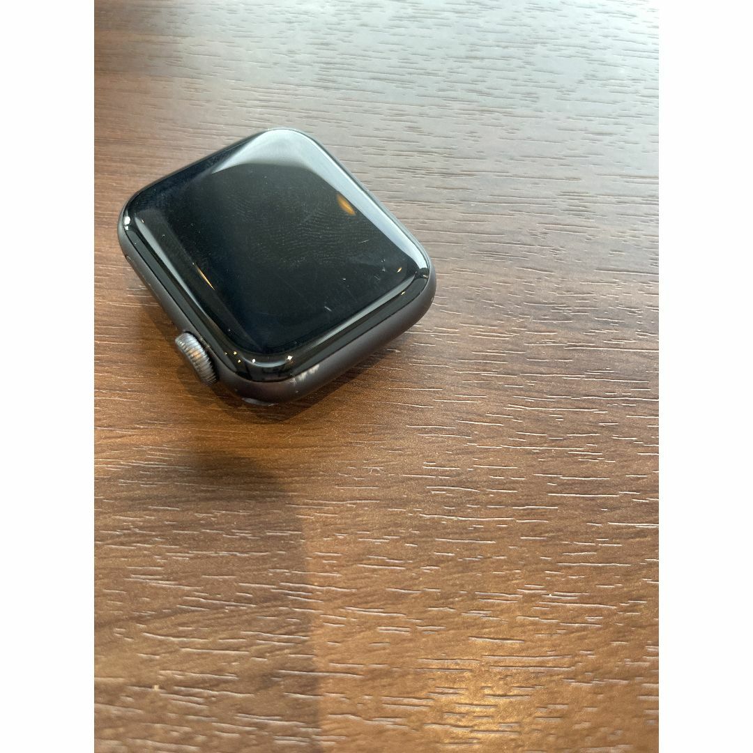 Apple Watch(アップルウォッチ)の【格安】Apple Watch Series 5 GPS アルミニウム 40mm スマホ/家電/カメラのスマホ/家電/カメラ その他(その他)の商品写真