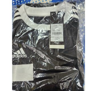 アディダス(adidas)のアディダス　黒　Tシャツ　140(Tシャツ/カットソー)