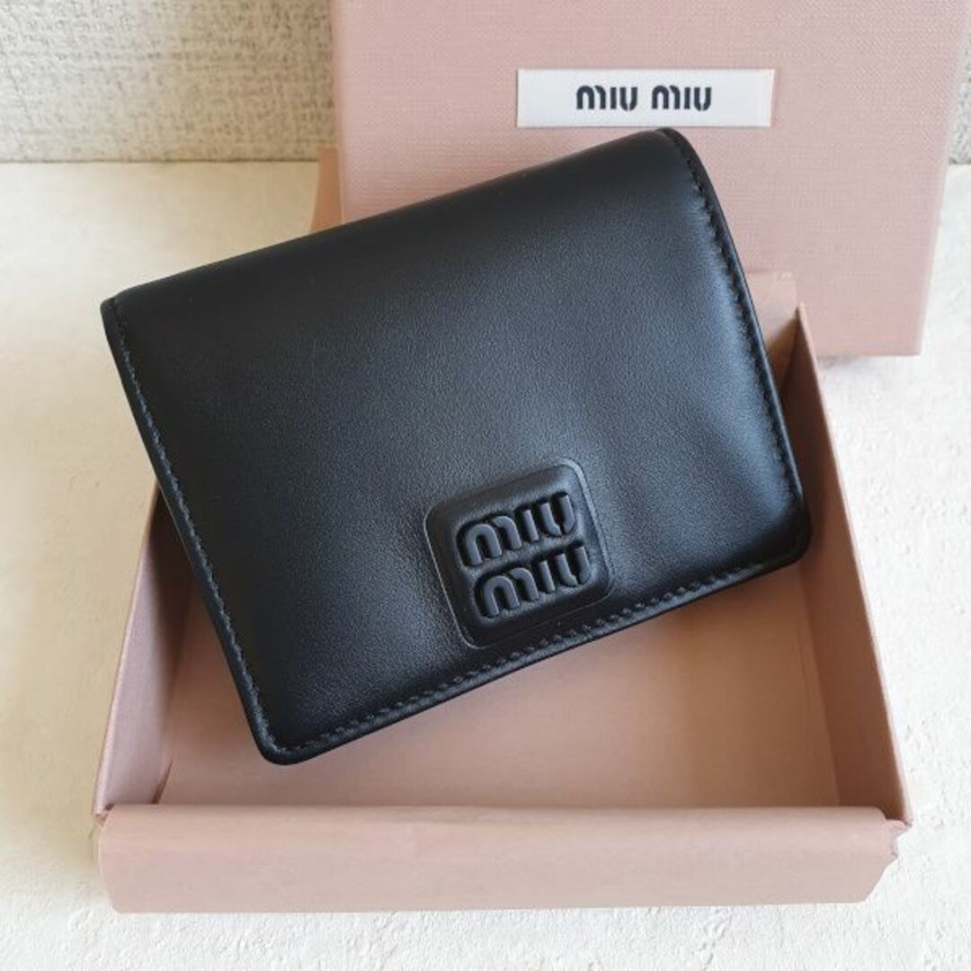 miumiu - 【新品・未使用】Miu MIu ソフティパデッドレザー 折り財布 ...