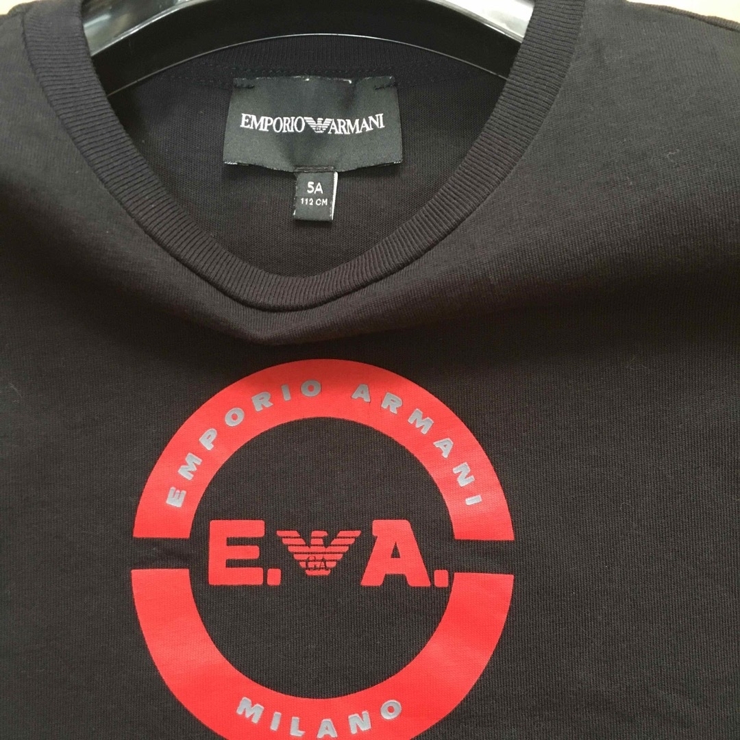 Emporio Armani(エンポリオアルマーニ)の【良品】エンポリオアルマーニ5A Tシャツ　黒 キッズ/ベビー/マタニティのキッズ服男の子用(90cm~)(Tシャツ/カットソー)の商品写真