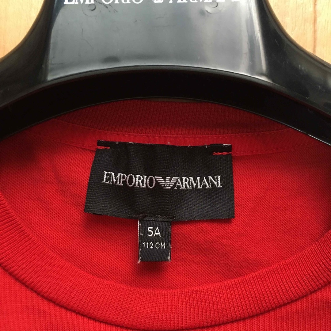 Emporio Armani(エンポリオアルマーニ)の【良品】エンポリオアルマーニ5A Tシャツ　赤 キッズ/ベビー/マタニティのキッズ服男の子用(90cm~)(Tシャツ/カットソー)の商品写真