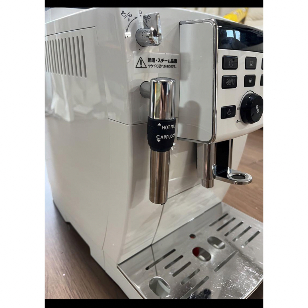 DeLonghi ECAM23120WN WHITEの通販 by みやこ's shop|ラクマ