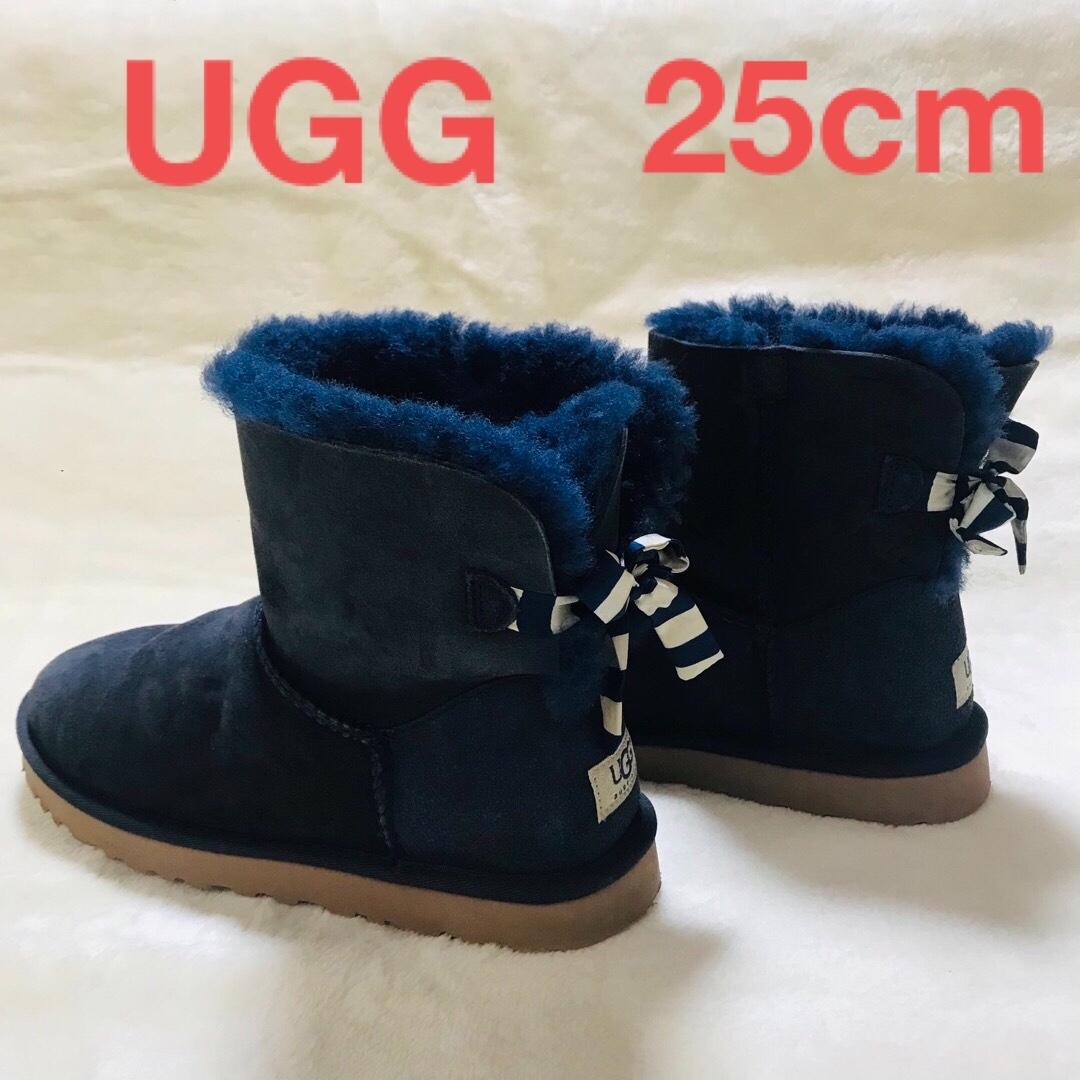 UGG ムートンブーツ(クラシックミニ)ネイビー