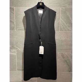 FRENCH SLEEVE NO COLLAR VEST