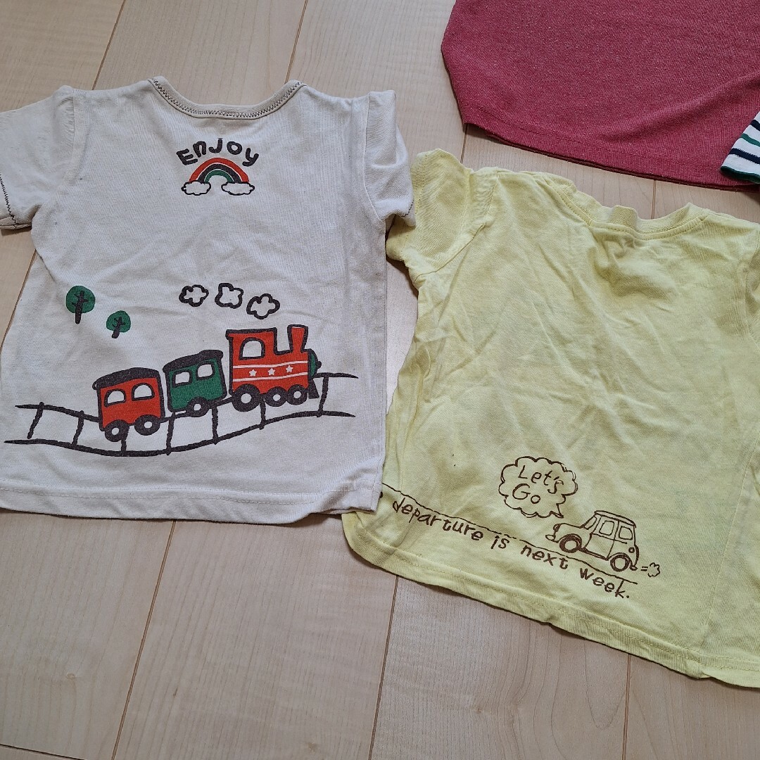 西松屋(ニシマツヤ)の西松屋 Tシャツ トップス 半袖 ボーダー 90cm 90 無地 赤 車 電車 キッズ/ベビー/マタニティのキッズ服男の子用(90cm~)(Tシャツ/カットソー)の商品写真