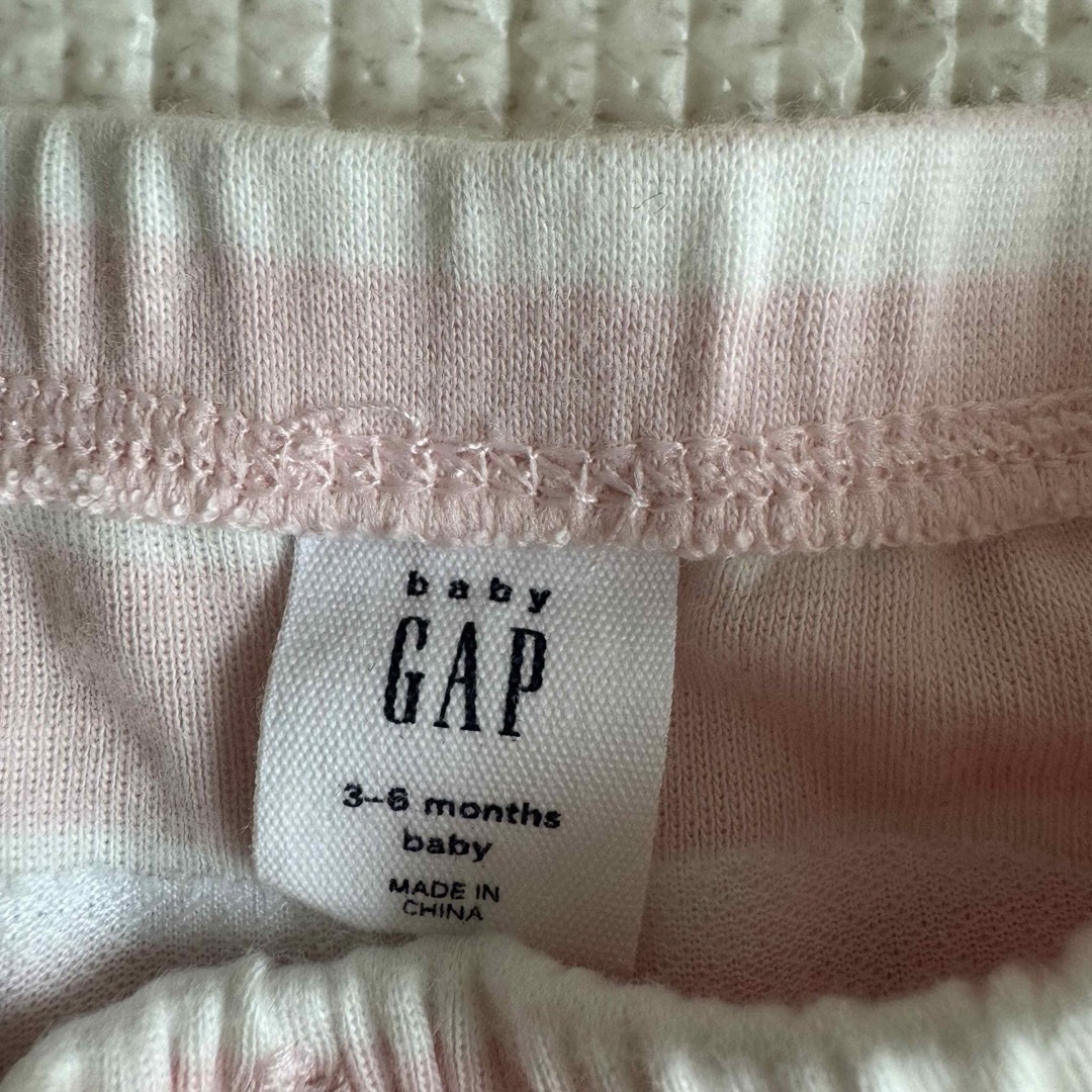 babyGAP(ベビーギャップ)のbabyGAP レギンス パンツ スパッツ ボーダー NEXT 海外 60cm キッズ/ベビー/マタニティのベビー服(~85cm)(パンツ)の商品写真