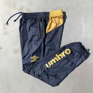 アンブロ(UMBRO)のUMBRO ナイロン トラックパンツ Oサイズ XL ネイビー ゴールド(その他)