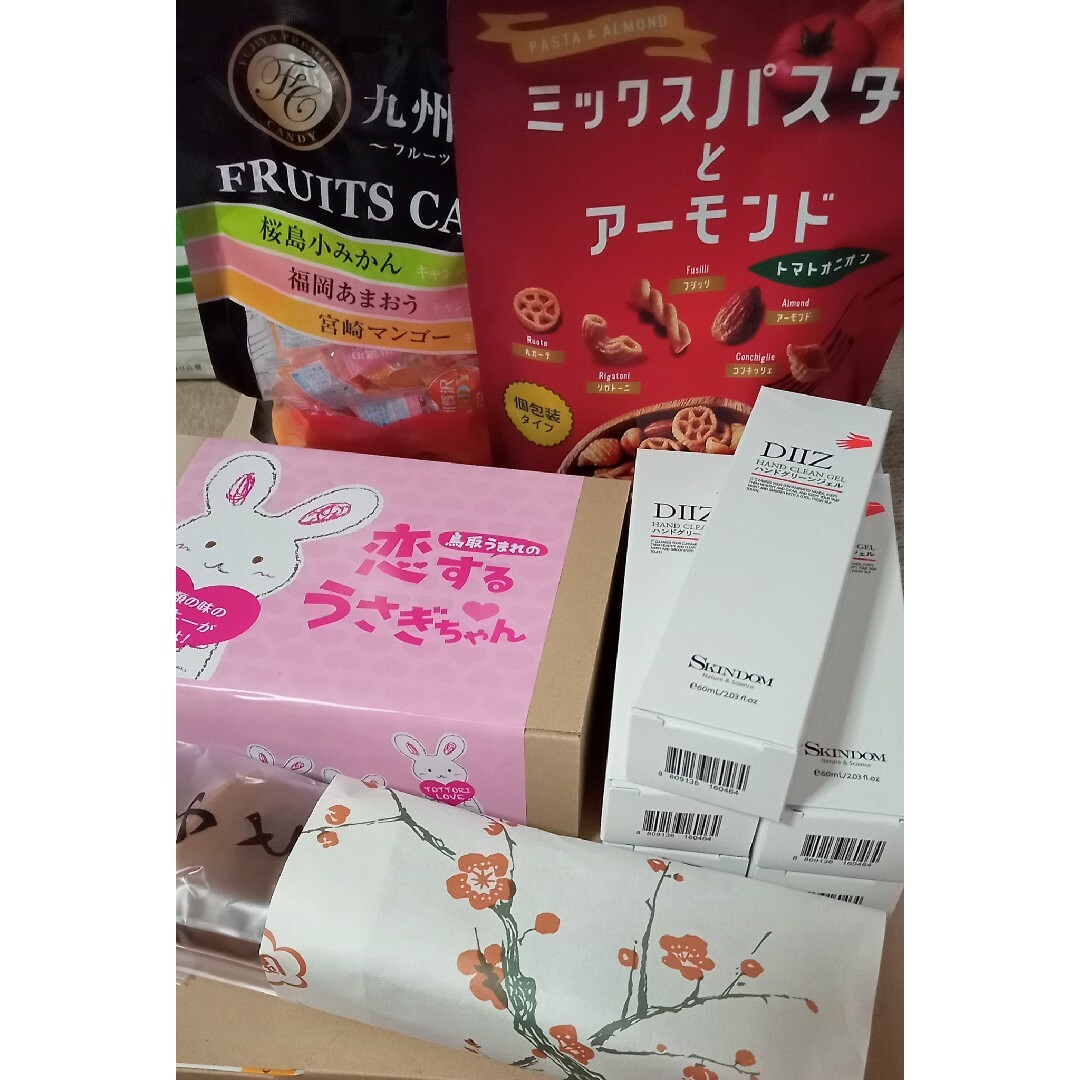 子とら(栗)+恋するうさぎ+ミックスパスタ+九州贅沢キャンディ+おまけ付き!! 食品/飲料/酒の食品(菓子/デザート)の商品写真