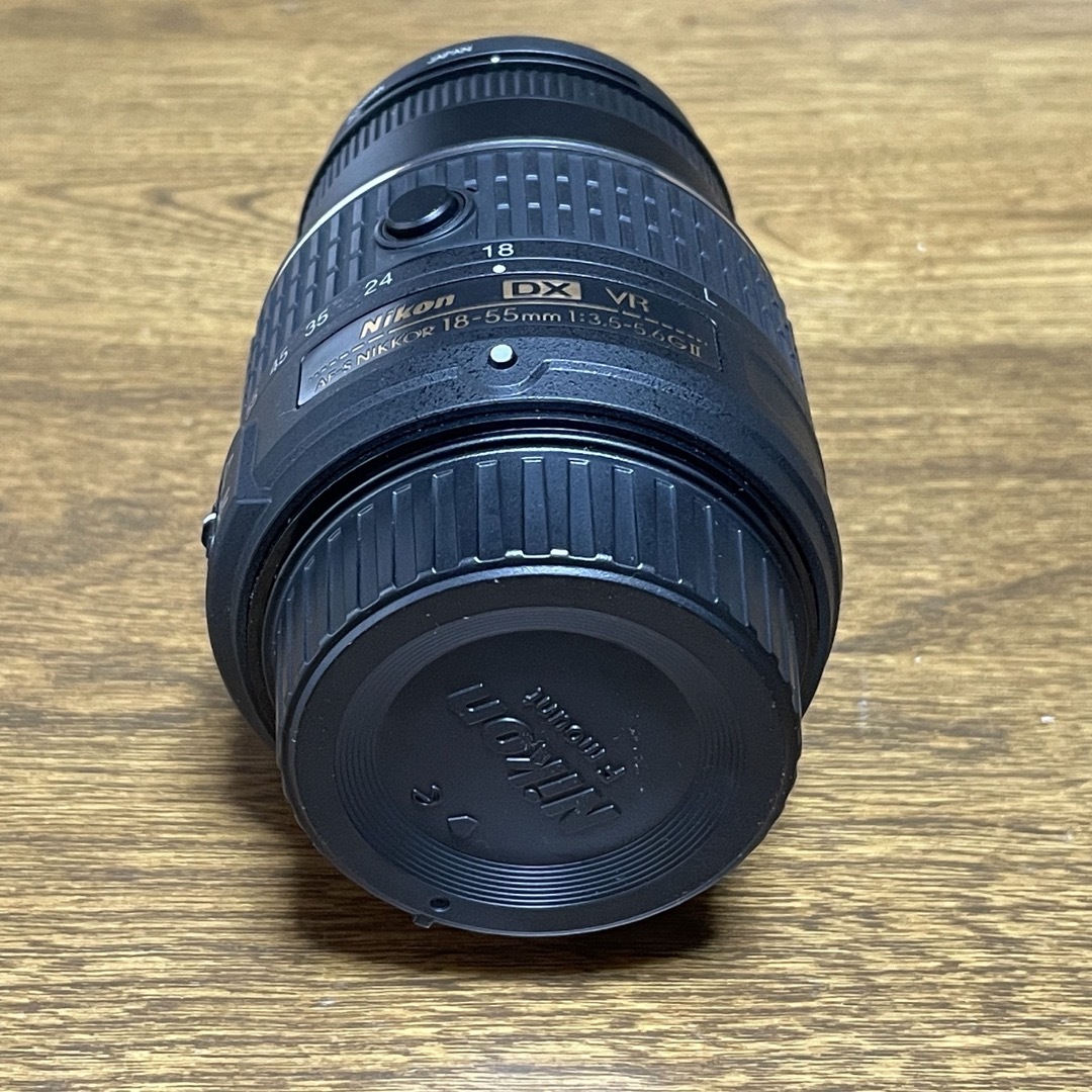 Nikon(ニコン)のAF-S DX NIKKOR 18-55 f3.5-5.6G VRII スマホ/家電/カメラのカメラ(レンズ(ズーム))の商品写真