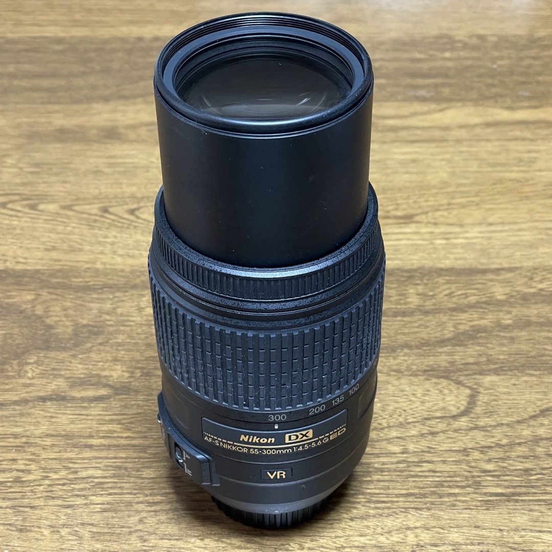 Nikon(ニコン)のAF-S DX NIKKOR 55-300mm f/4.5-5.6G ED VR スマホ/家電/カメラのカメラ(レンズ(ズーム))の商品写真