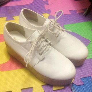 厚底 白シューズ👟(ハイヒール/パンプス)