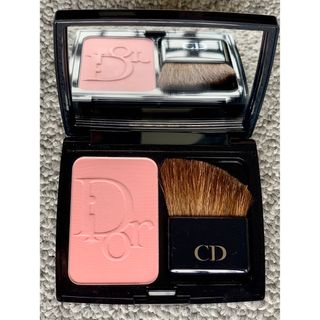 クリスチャンディオール(Christian Dior)のdior ブラシュ　834 ピンクリボン🎀(チーク)