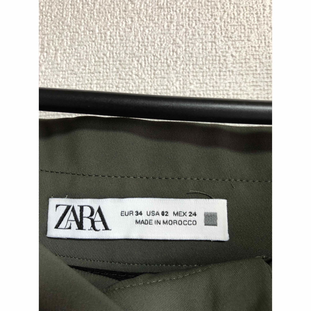 ZARA(ザラ)の【ZARA】新品タグなし　バギーフィットカーゴパンツ　34 レディースのパンツ(ワークパンツ/カーゴパンツ)の商品写真