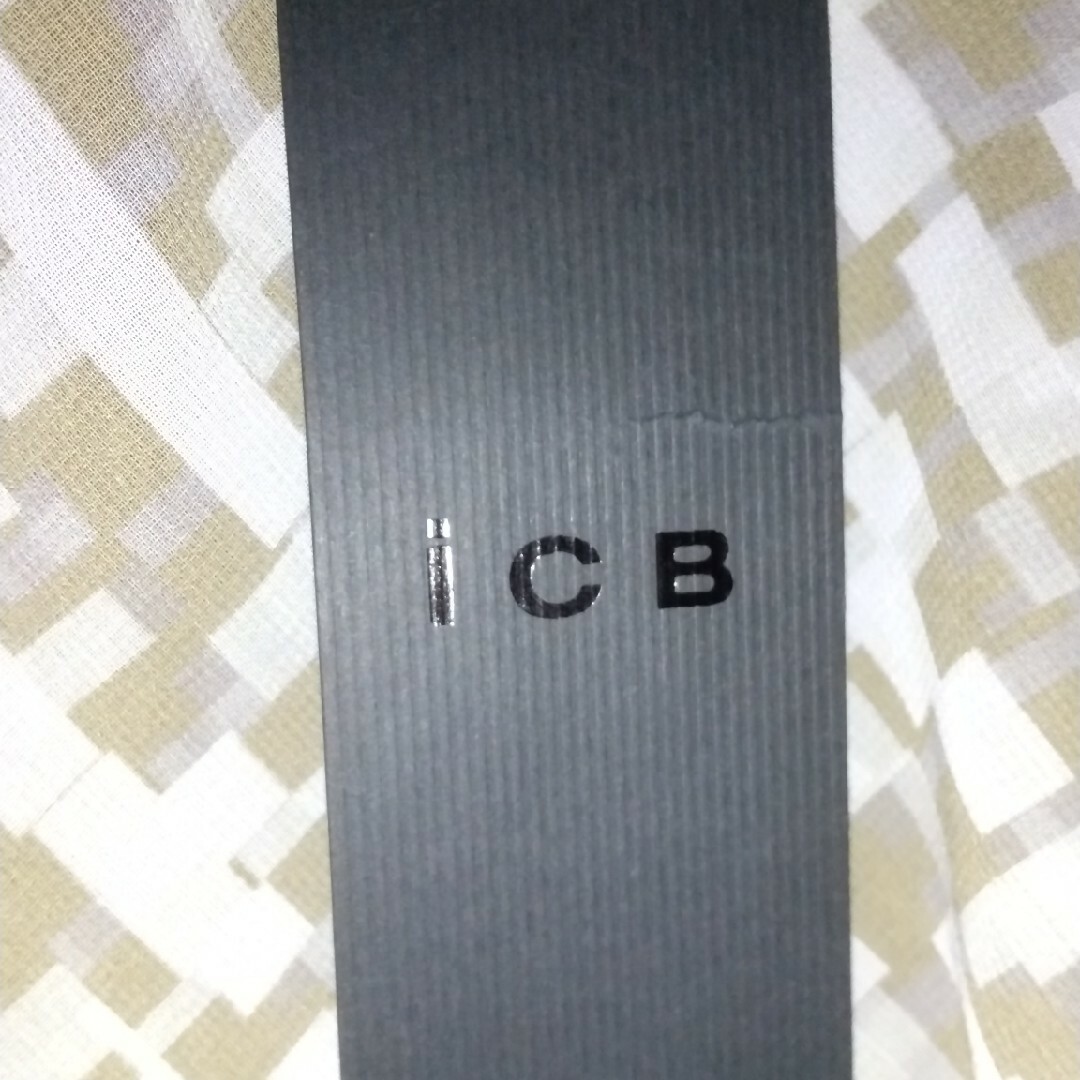 ICB(アイシービー)のトップス レディースのトップス(シャツ/ブラウス(半袖/袖なし))の商品写真