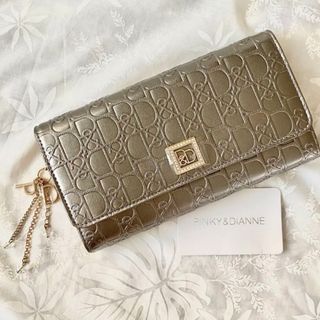 ピンキーアンドダイアン 財布(レディース)(ゴールド/金色系)の通販 ピンキーアンドダイアン 財布(レディース)(ゴールド/金色系)の通販