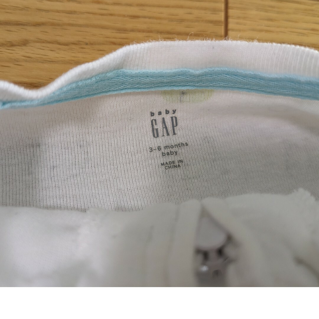 babyGAP(ベビーギャップ)のbabygap ジップ　カバーオール　長袖　3-6m　2枚セット キッズ/ベビー/マタニティのベビー服(~85cm)(カバーオール)の商品写真