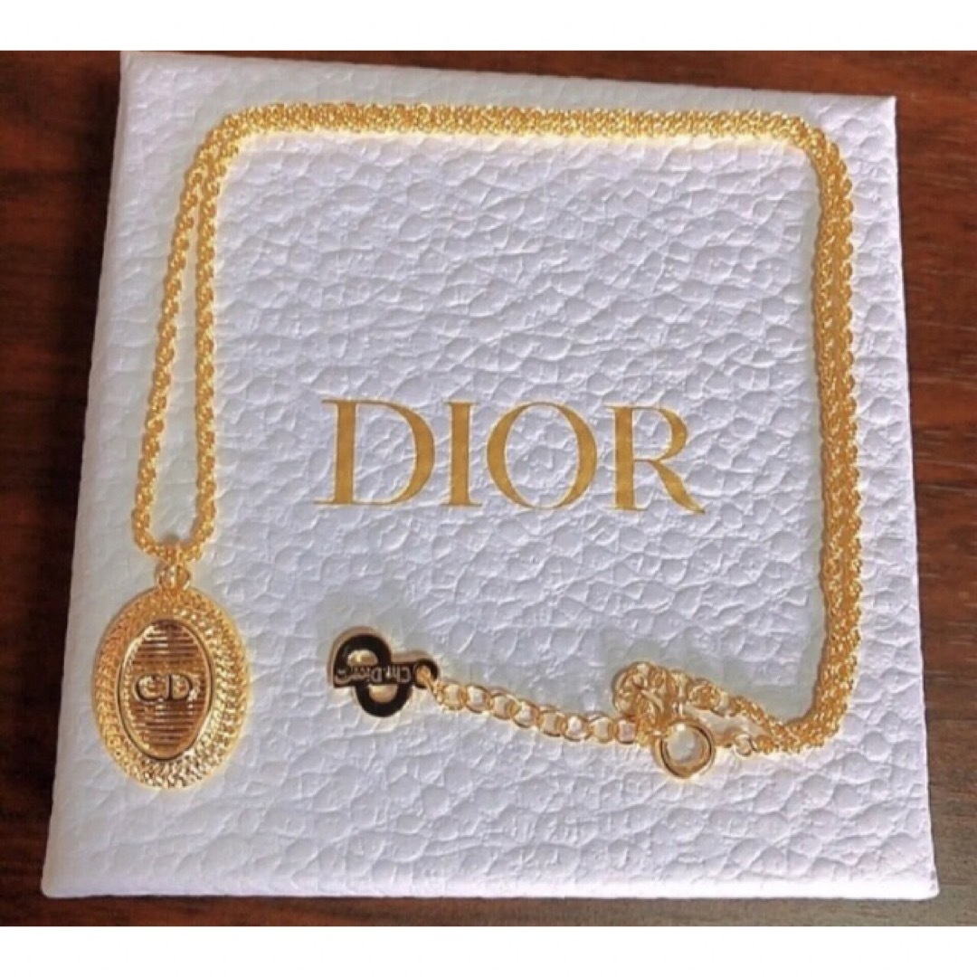 Dior gold ネックレス ロゴゴールド 楕円 ディオール Dior