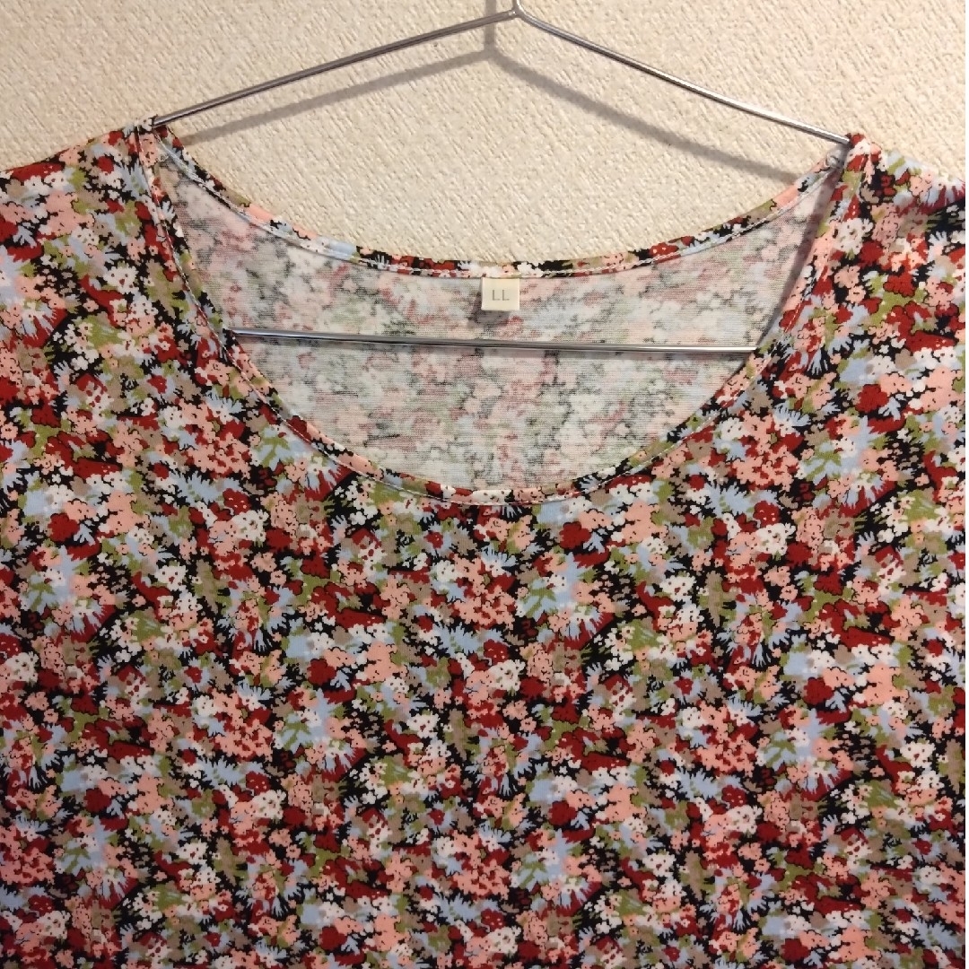 ベルメゾン(ベルメゾン)の美品リバティ半袖TシャツLL 日本製 ベルメゾン 綿100 ピンク系 レディースのトップス(Tシャツ(半袖/袖なし))の商品写真