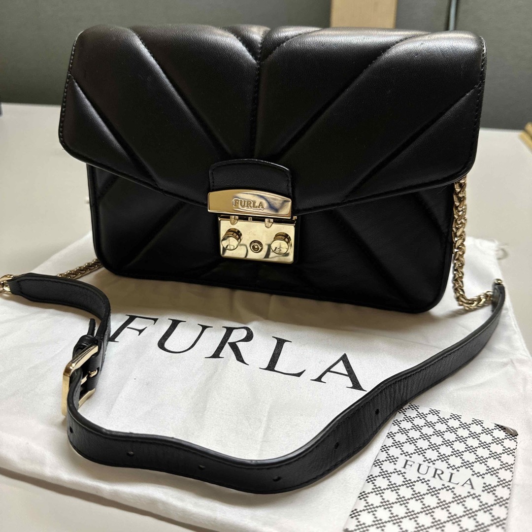 【美品】FURLA メトロポリス　ショルダーバッグ　ブラック　ミニサイズ