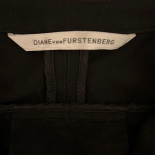 ダイアンフォンファステンバーグ(DIANE von FURSTENBERG)のDIANE VON FURSTENBERG 黒トップス(シャツ/ブラウス(半袖/袖なし))