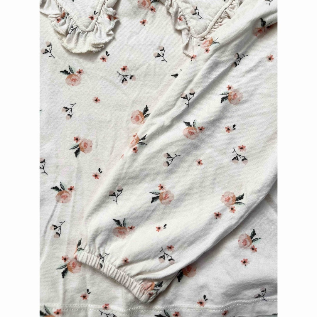 NEXT(ネクスト)のネクスト　キッズ　女の子　花柄　ブラウス　襟付きシャツ 長袖 5歳　110 キッズ/ベビー/マタニティのキッズ服女の子用(90cm~)(Tシャツ/カットソー)の商品写真