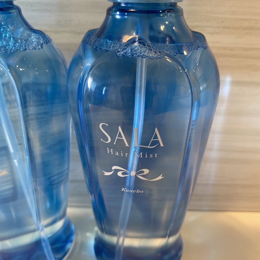 SALA(サラ)のサラ　サラ水　青　本体　2本 コスメ/美容のヘアケア/スタイリング(ヘアウォーター/ヘアミスト)の商品写真