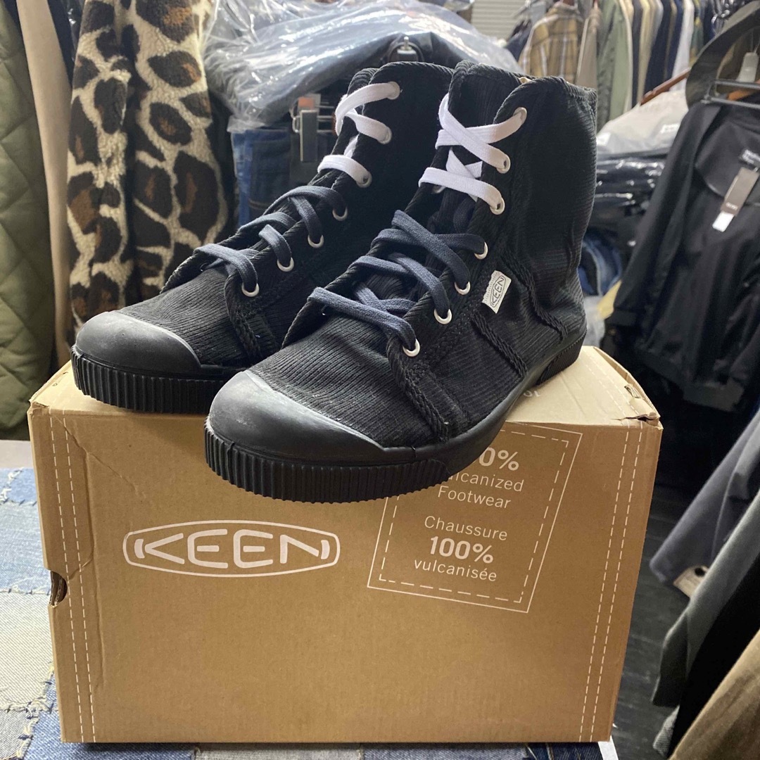 【新品】KEEN ハイカット コーデュロイスニーカー 27.5cm