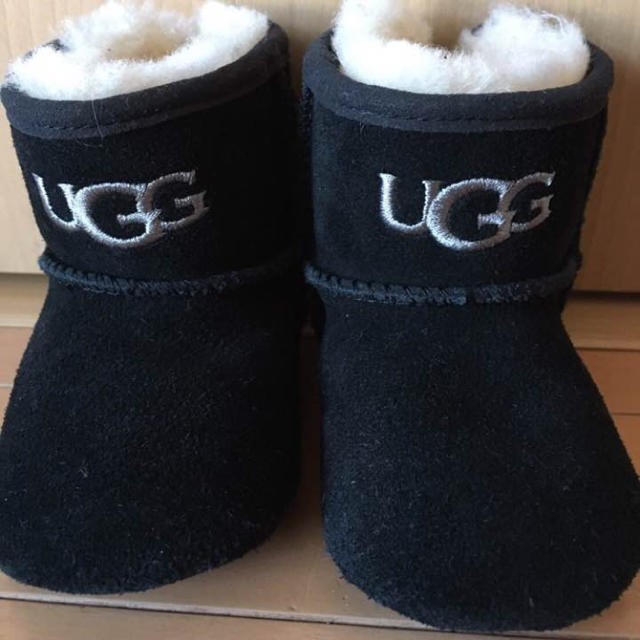 UGG(アグ)の美品 UGG ベビーブーツ 6-12ヶ月用 キッズ/ベビー/マタニティのベビー靴/シューズ(~14cm)(ブーツ)の商品写真