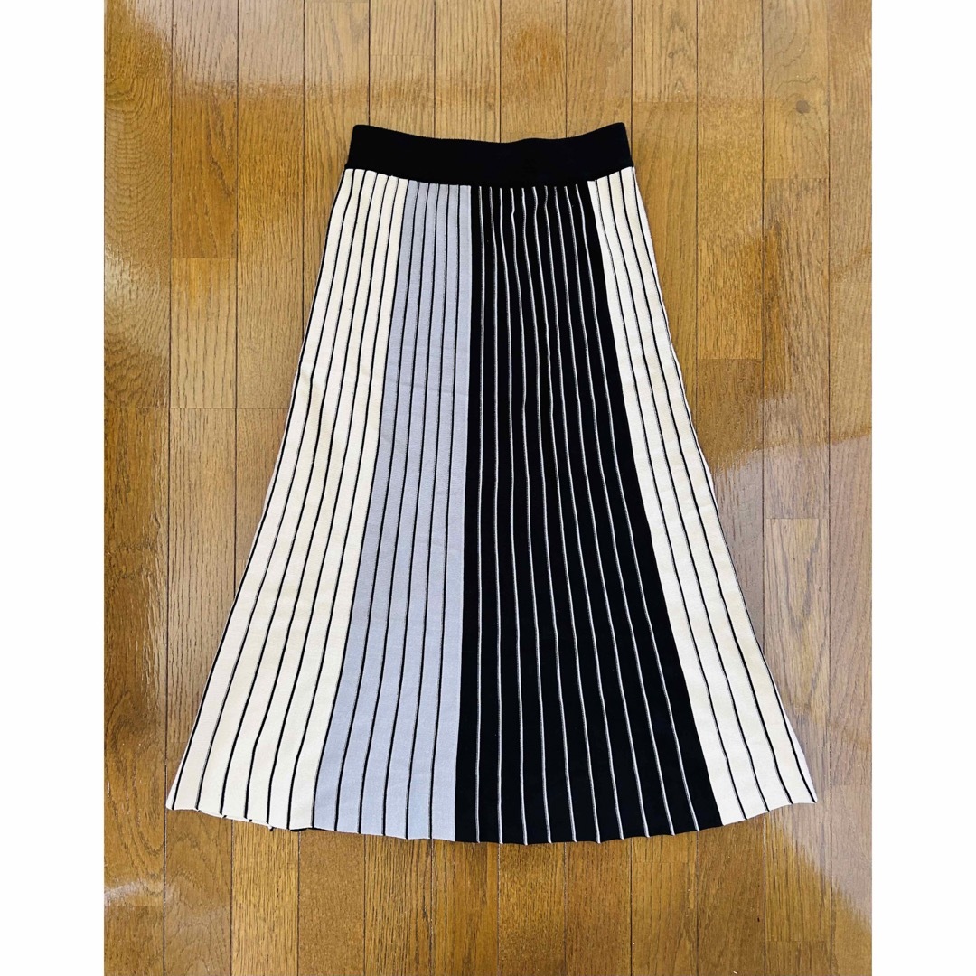 バイカラー ロング丈ニットスカート レディースのスカート(ロングスカート)の商品写真