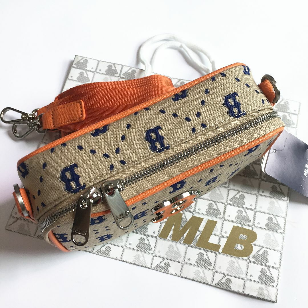 MLB(メジャーリーグベースボール)のMLB KOREA ショルダーバッグ ボディーバッグ Bロゴ オレンジ  レディースのバッグ(ショルダーバッグ)の商品写真