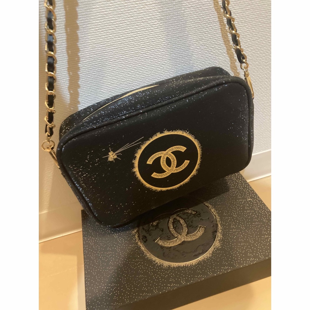 CHANEL シャネルノベルティ　ポーチ　ショルダー付き　ショルダーバッグ