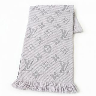 ルイヴィトン(LOUIS VUITTON)の極美品☆正規品 LOUIS VUITTON ルイヴィトン M742742 エシャルプ ロゴマニア モノグラム シルク混 ニットマフラー グリペルル 伊製 箱付き　J01-st30322-603(マフラー/ショール)