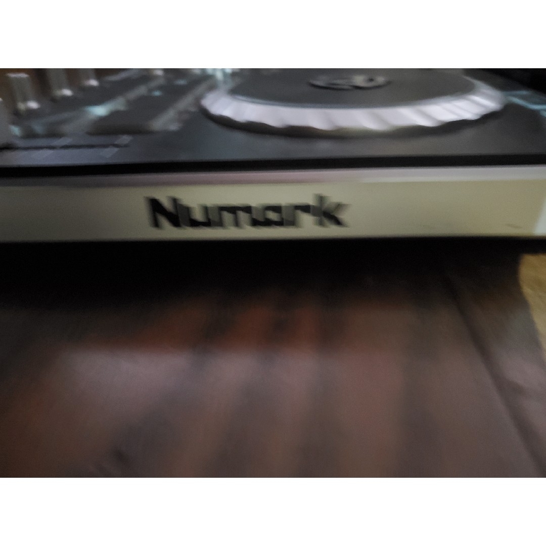 Numark MIXTRACK PRO 2 8