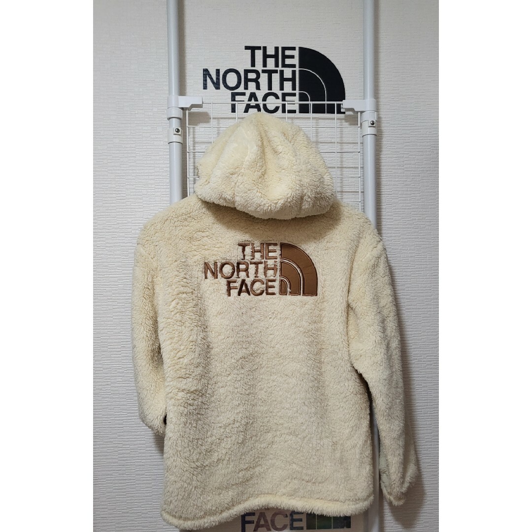 THE NORTH FACE(ザノースフェイス)のTHE NORTH FACE　ノースフェイス　キッズ　フリースジャケット　150 キッズ/ベビー/マタニティのキッズ服女の子用(90cm~)(ジャケット/上着)の商品写真