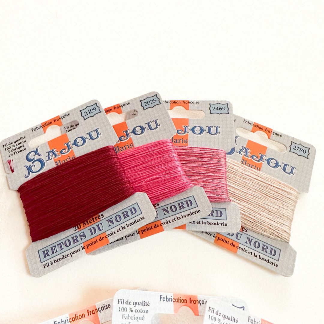 フランス SAJOU 刺繍糸 9色おまとめ セット ハンドメイドの素材/材料(生地/糸)の商品写真