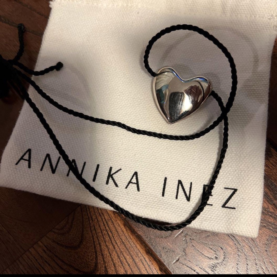 ANNIKA INEZ(アニカイネズ)のANNIKA INEZ アニカイネズ ハート ネックレス　美品 レディースのアクセサリー(ネックレス)の商品写真