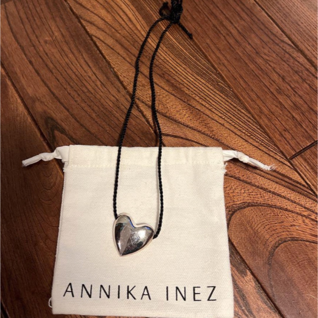 ANNIKA INEZ(アニカイネズ)のANNIKA INEZ アニカイネズ ハート ネックレス　美品 レディースのアクセサリー(ネックレス)の商品写真