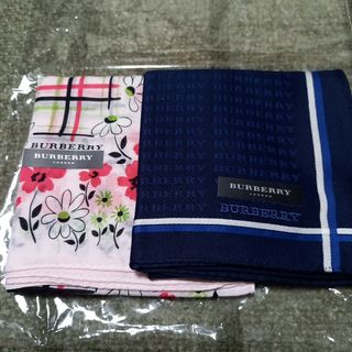 バーバリー(BURBERRY)のBURBERRY(バーバリー)レディース&メンズハンカチ2枚セット♥️新品(ハンカチ)