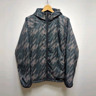 オークリー☆ジップアップ ナイロン ジャケット裏起毛 グリーン 総柄 オークリー☆ジップアップ ナイロン ジャケット裏起毛 グリーン 総柄