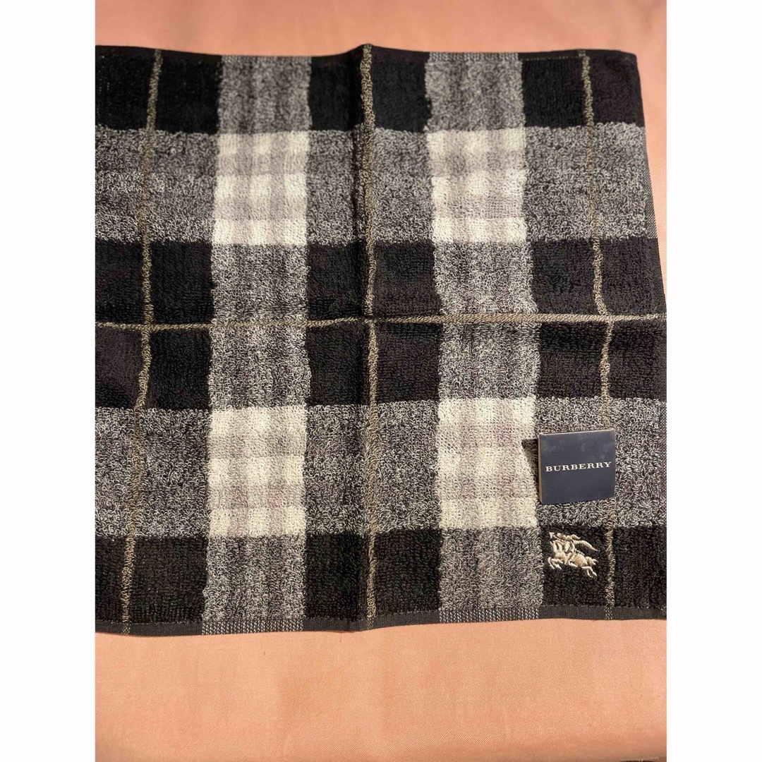 BURBERRY(バーバリー)のBurberry タオルハンカチ メンズのファッション小物(ハンカチ/ポケットチーフ)の商品写真