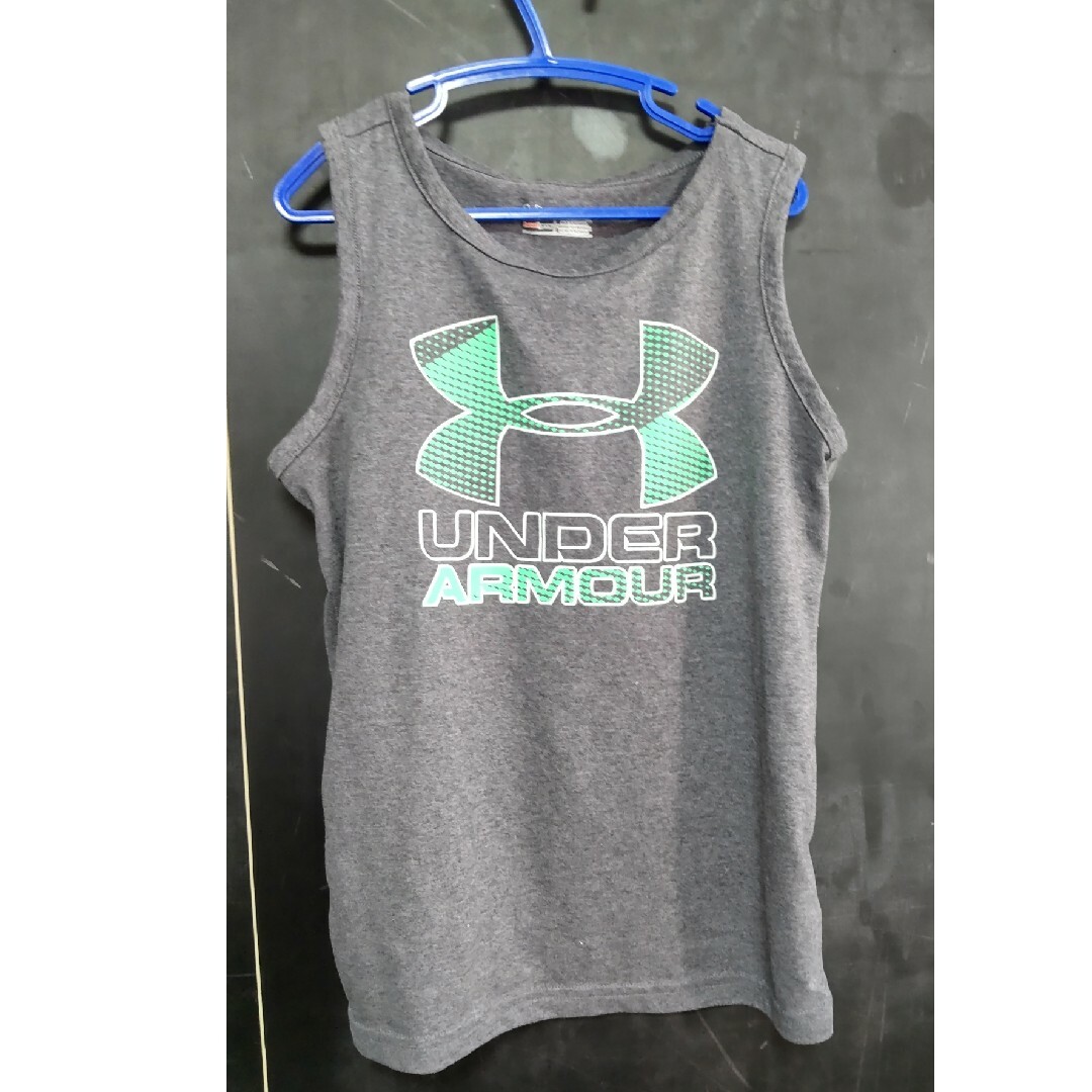 UNDER ARMOUR(アンダーアーマー)のアンダーアーマー　タンクトップ キッズ/ベビー/マタニティのキッズ服男の子用(90cm~)(Tシャツ/カットソー)の商品写真