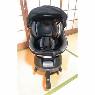 コンビ(combi)のコンビネルーム エッグショック NF-700 チャイルドシート(自動車用チャイルドシート本体)