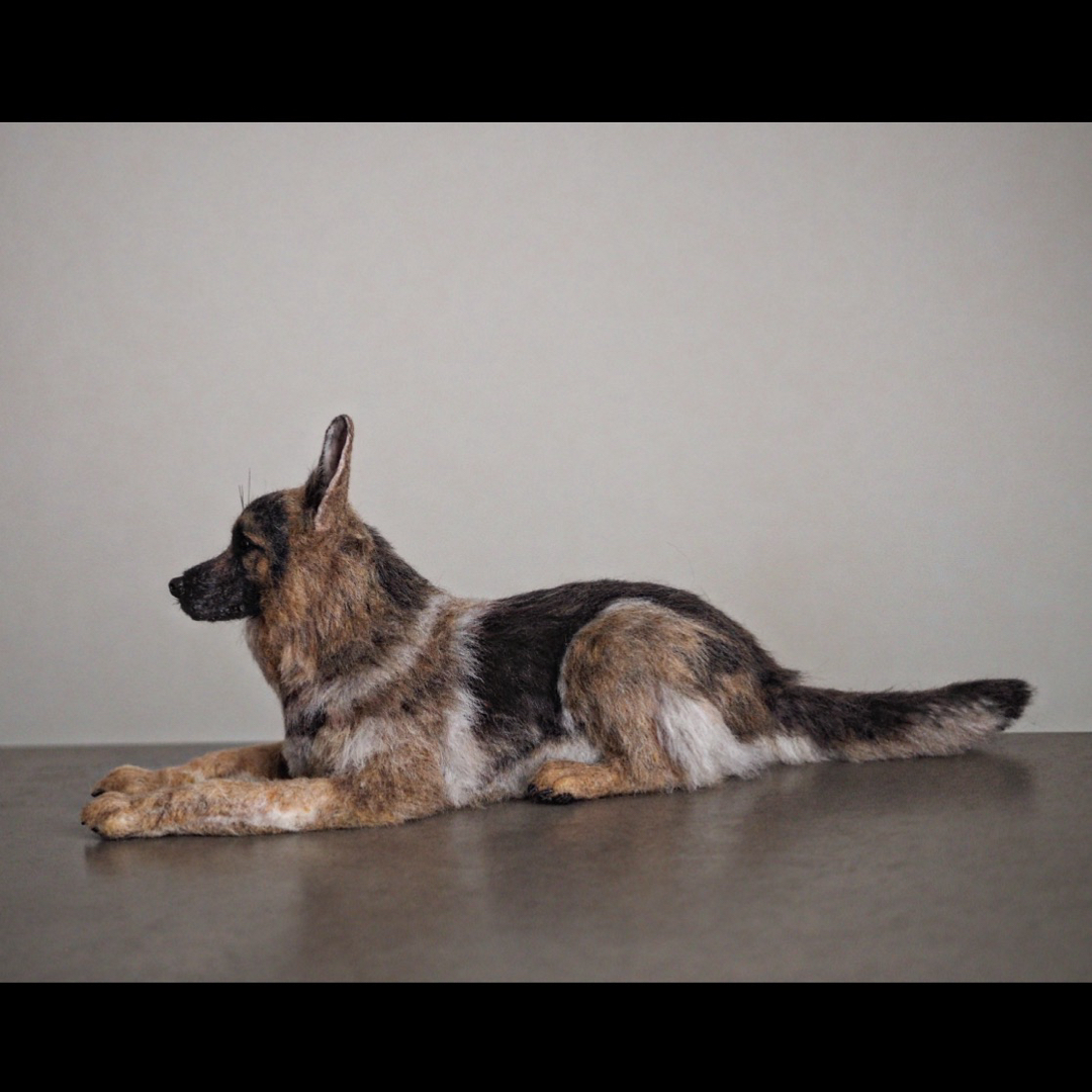 羊毛フェルト　ハンドメイド　シェパード　犬　ジャーマンシェパードドッグ　警察犬 ハンドメイドのぬいぐるみ/人形(人形)の商品写真