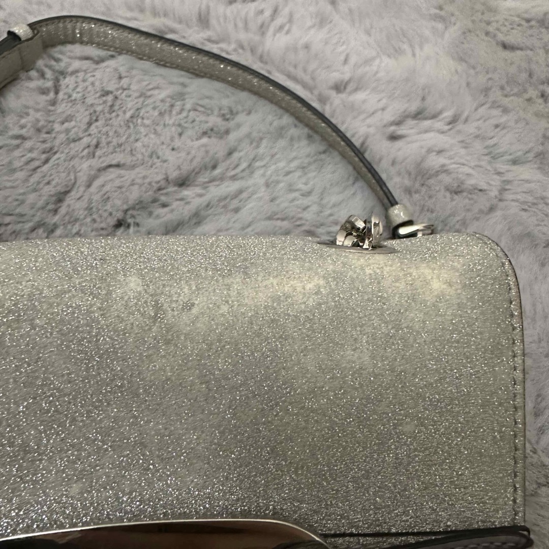 Salvatore Ferragamo(サルヴァトーレフェラガモ)の【フェラガモ】Vara Rainbow silver glitter bag レディースのバッグ(ショルダーバッグ)の商品写真