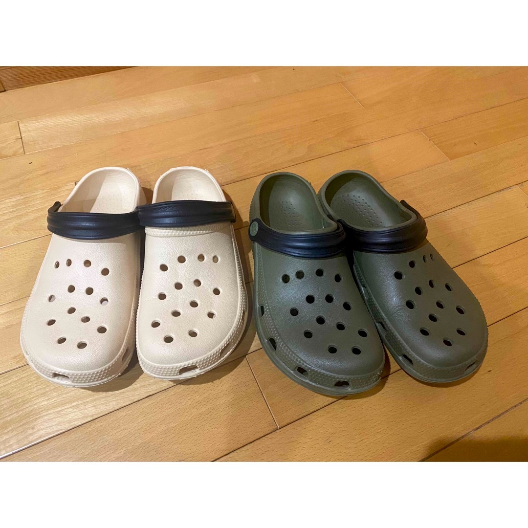 crocs(クロックス)のクロックス　サンダル　2点セット　ベージュ　レディース　カーキ　メンズ メンズの靴/シューズ(サンダル)の商品写真