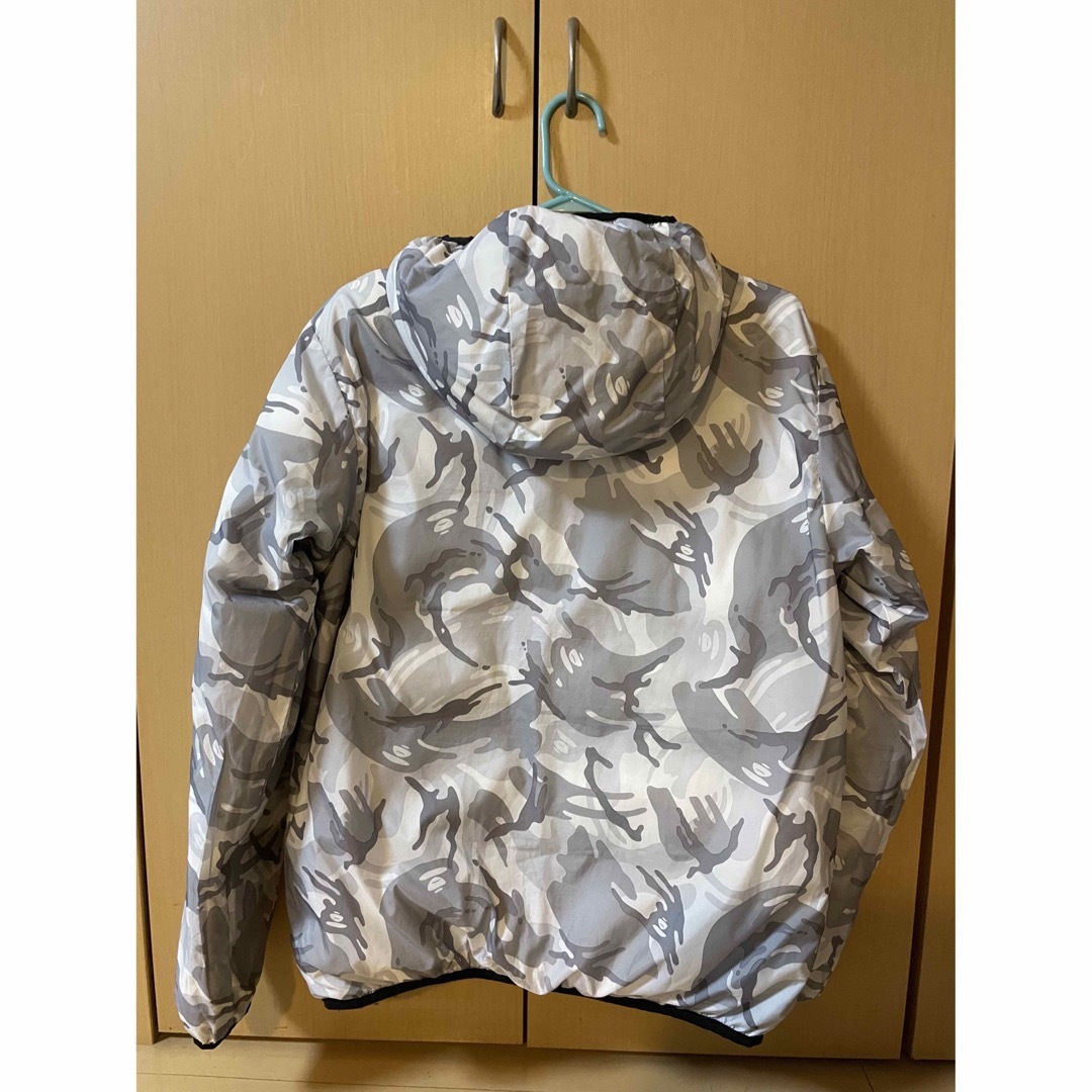 A BATHING APE(アベイシングエイプ)のAPE エイプ　リバーシブル　ジャケット メンズのジャケット/アウター(ダウンジャケット)の商品写真