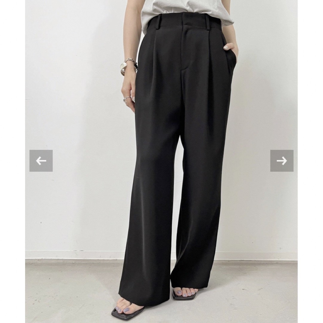 L'Appartement DEUXIEME CLASSE(アパルトモンドゥーズィエムクラス)のLowrise Tuck Wide Pants  今期購入 レディースのパンツ(カジュアルパンツ)の商品写真