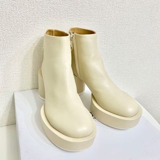 マルタンマルジェラ(Maison Martin Margiela)の【新品箱付き】革ブーツ メゾンマルジェラ Maison Margiela MM6(ブーツ)